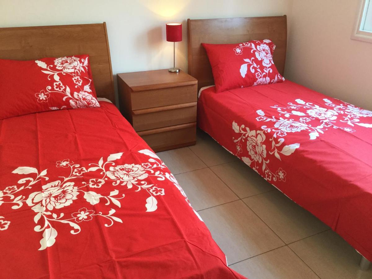 Poolside 2 Bedroom Apt, Paphos Riviera, Universal Area Екстер'єр фото